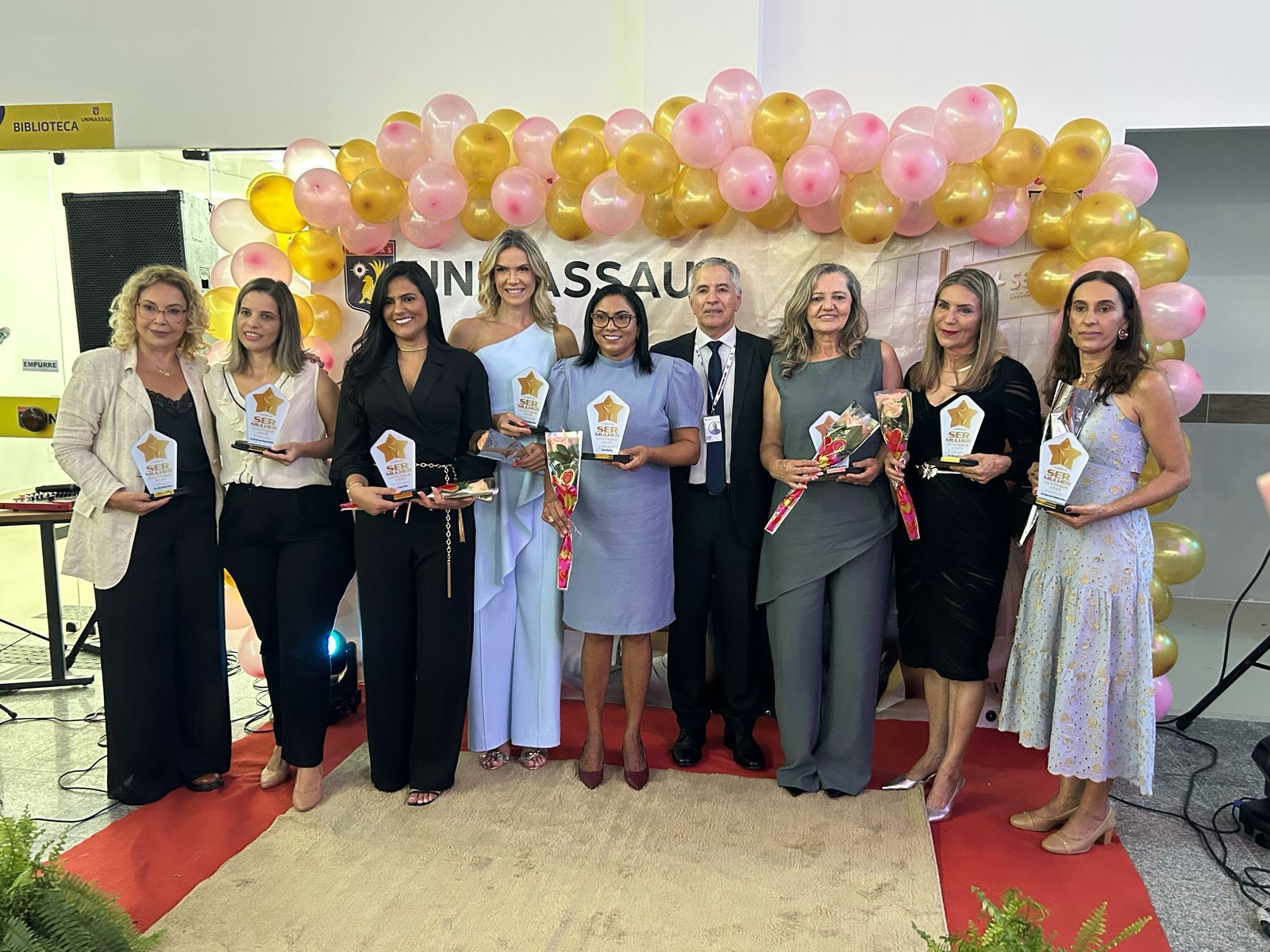 T O T A L M E N T E PREMIADA! SUPERINTENDÊNCIA DA OCB/TO FOI UMA DAS HOMENAGEADAS NO PRÊMIO SER MULHER DA UNIVERSIDADE UNINASSAU PALMAS