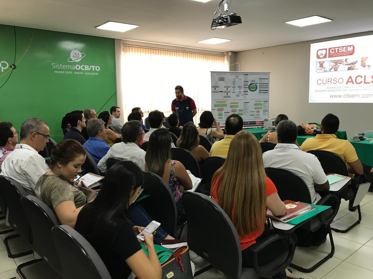 Curso ACLS - Suporte Avançado de Vida em Cardiologia