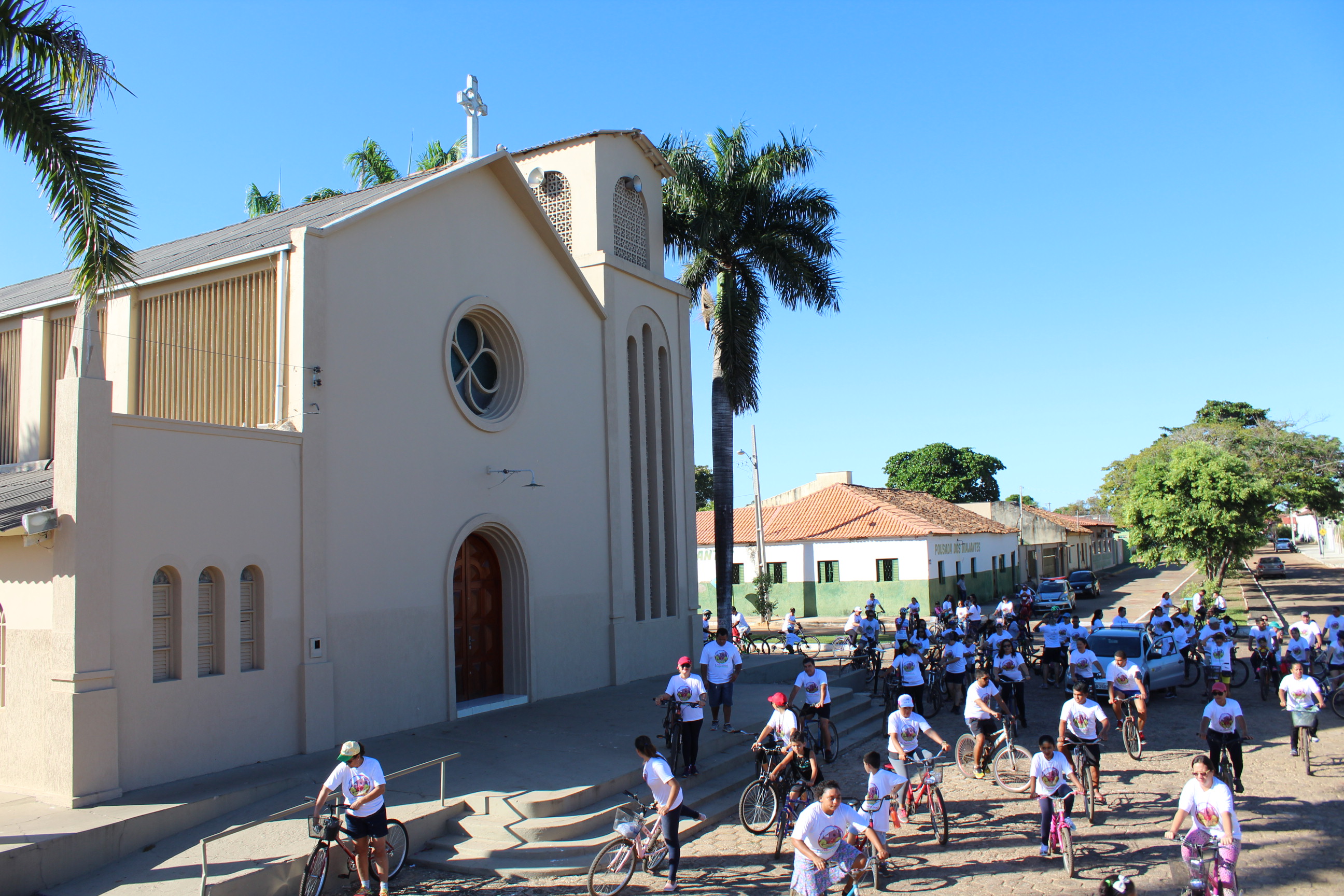1ª Pedalada Cultural Cooperativista reune 200 ciclistas em tour histórico