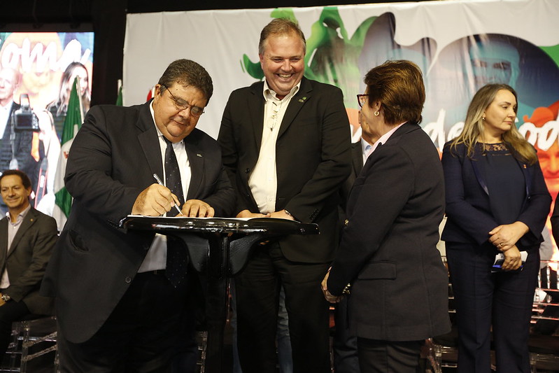 Sistema OCB assina cooperação para o Brasil Mais Cooperativo
