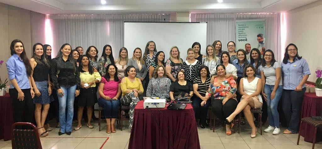 Mulheres cooperativistas se reúnem em encontro